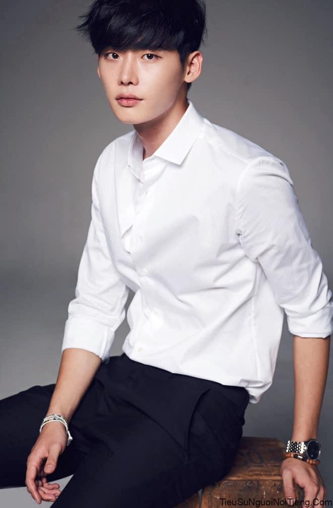 Tiểu Sử Lee Jong Suk